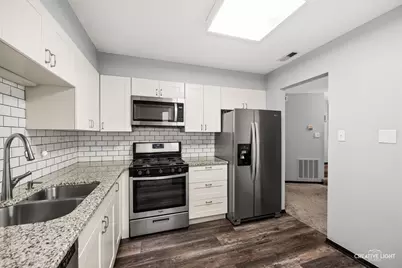 835 Farnham Lane #D, Wheaton, IL 60189 - Photo 5