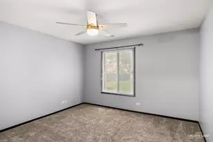 835 Farnham Ln, Wheaton, IL 60189 - Photo 9