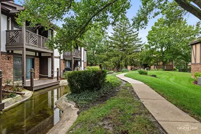 835 Farnham Lane #D, Wheaton, IL 60189 - Photo 13