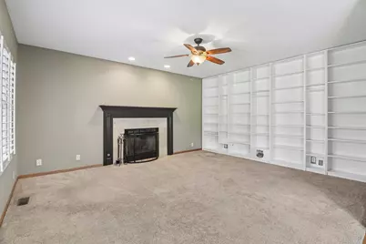 485 Spring Ridge Drive, Crystal Lake, IL 60012 - Photo 9
