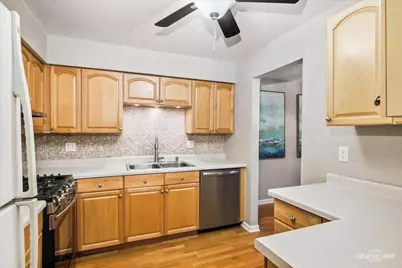 1623 Salisbury Court #C, Wheaton, IL 60187 - Photo 7