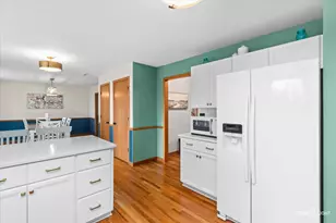 938 Suzy St, Lake Holiday, IL 60548 - Photo 9