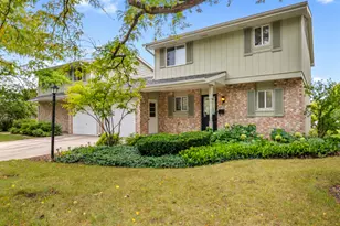1502 Johnstown Ct, Wheaton, IL 60189 - Photo 1