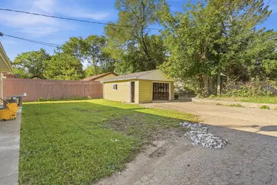 2132 Linden Avenue, Waukegan, IL 60087 - Photo 17