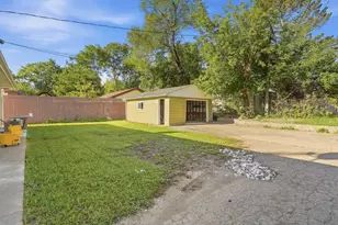 2132 Linden Ave, Waukegan, IL 60087 - Photo 17