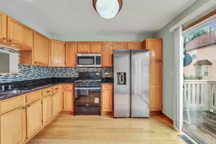 2595 N Augusta Dr, Wadsworth, IL 60083 - Photo 11