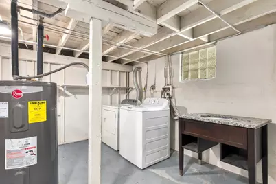 6562 N Damen Avenue, Chicago, IL 60645 - Photo 23