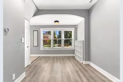 6562 N Damen Avenue, Chicago, IL 60645 - Photo 5