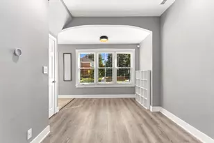 6562 N Damen Ave, Chicago, IL 60645 - Photo 5