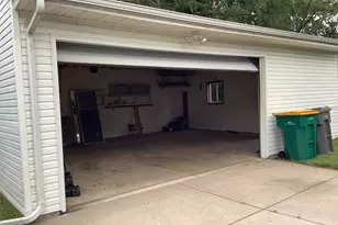 427 Kenyon Ave, Romeoville, IL 60446 - Photo 3