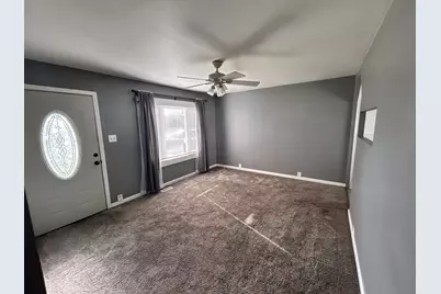 427 Kenyon Avenue, Romeoville, IL 60446 - Photo 9