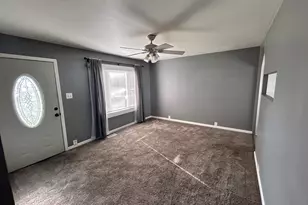 427 Kenyon Ave, Romeoville, IL 60446 - Photo 9