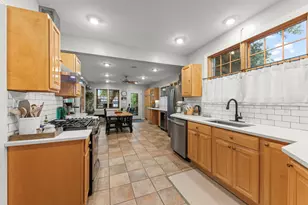 2058 Maple Rd, Homewood, IL 60430 - Photo 9