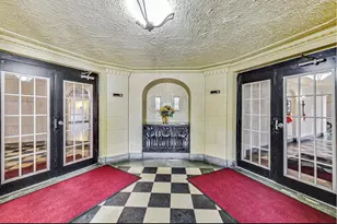 6832 S South Shore Dr, Chicago, IL 60649 - Photo 5
