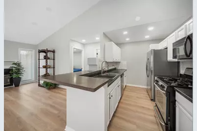 3354 Madison Street, Skokie, IL 60076 - Photo 9