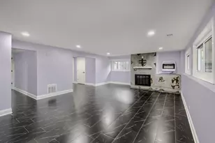 1465 William Clifford Ln, Elk Grove Village, IL 60007 - Photo 23