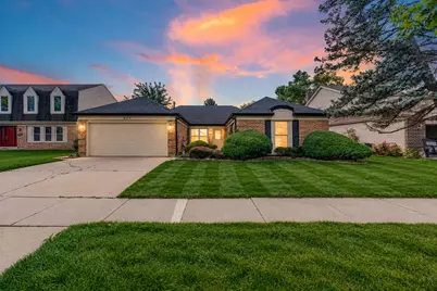 620 Cobblestone Lane, Buffalo Grove, IL 60089 - Photo 1
