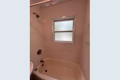 2036 W Foster Avenue #B2, Chicago, IL 60625 - Photo 15