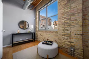 2333 W St Paul Ave, Chicago, IL 60647 - Photo 23