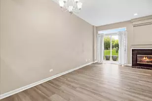 188 Stockton Dr, Grayslake, IL 60030 - Photo 7