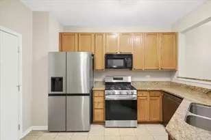 188 Stockton Dr, Grayslake, IL 60030 - Photo 5