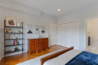 7028 N Ridge Boulevard #2S, Chicago, IL 60645 - Photo 9