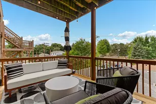 7028 N Ridge Blvd, Chicago, IL 60645 - Photo 21