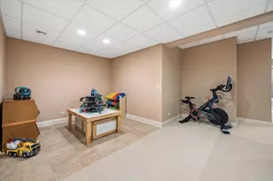 420 N Lincoln St, Hinsdale, IL 60521 - Photo 39