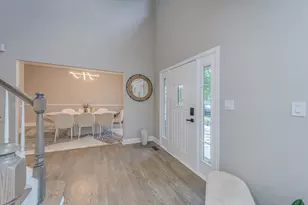550 Meadowview Dr, Wauconda, IL 60084 - Photo 3