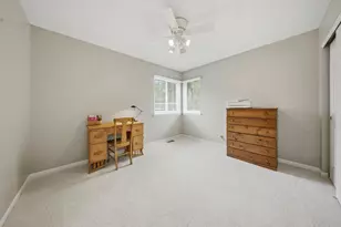 1422 Almaden Ln, Gurnee, IL 60031 - Photo 17