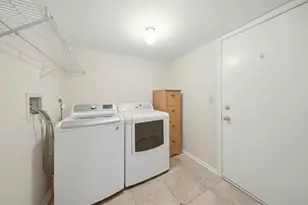 1422 Almaden Ln, Gurnee, IL 60031 - Photo 11