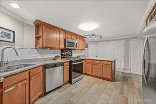 39W440 Campton Hills Dr, Campton Hills, IL 60175 - Photo 33