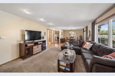 [Address not provided], Wheaton, IL 60187 - Photo 5