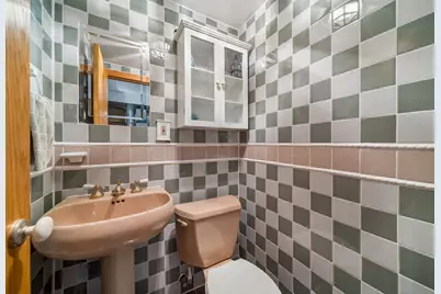 [Address not provided], Wheaton, IL 60187 - Photo 21