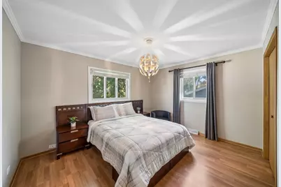 [Address not provided], Wheaton, IL 60187 - Photo 15