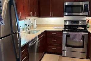 1560 N Sandburg Terrace, Chicago, IL 60610 - Photo 9