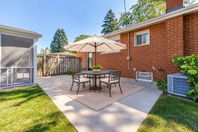 700 Elderberry Lane, Mount Prospect, IL 60056 - Photo 23