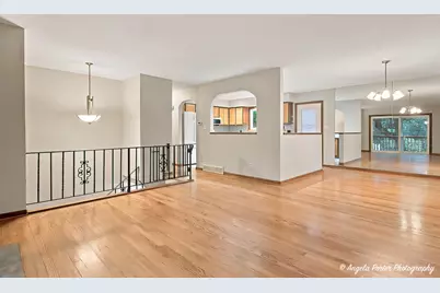 5104 E Lake Shore Drive, Wonder Lake, IL 60097 - Photo 17