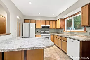 5104 E Lake Shore Dr, Wonder Lake, IL 60097 - Photo 19