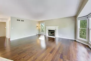 250 Knoll St, Wheaton, IL 60187 - Photo 17