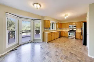 250 Knoll St, Wheaton, IL 60187 - Photo 13
