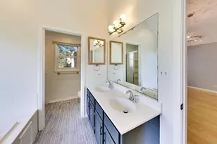 250 Knoll St, Wheaton, IL 60187 - Photo 25