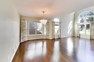 250 Knoll St, Wheaton, IL 60187 - Photo 9