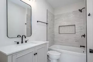 25 E 117th Pl, Chicago, IL 60628 - Photo 9