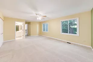 1120 Sumner Cir, Gurnee, IL 60031 - Photo 19