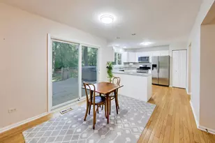 1120 Sumner Cir, Gurnee, IL 60031 - Photo 11