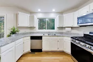1120 Sumner Cir, Gurnee, IL 60031 - Photo 9