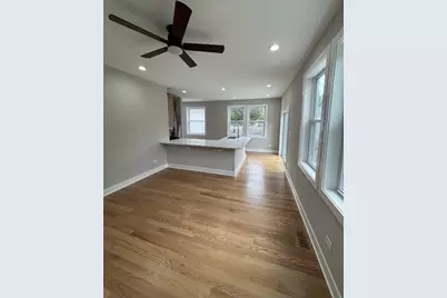 302 Hughes Avenue, Lockport, IL 60441 - Photo 5