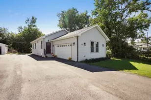 302 Hughes Ave, Lockport, IL 60441 - Photo 1