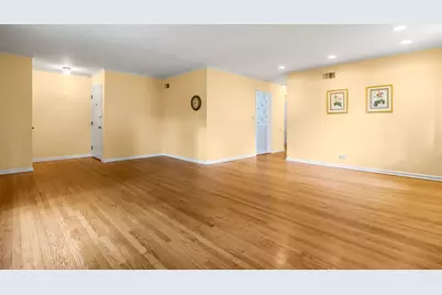 [Address not provided], Riverside, IL 60546 - Photo 7